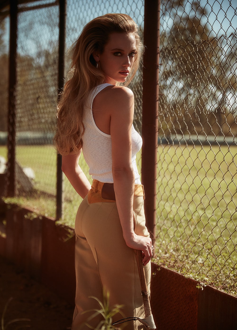 https://www.fashioneditorials.com/wp-content/uploads/2018/01/V-Magazine-Spring-2018-Hannah-Ferguson-Harper-Smith-1.jpg