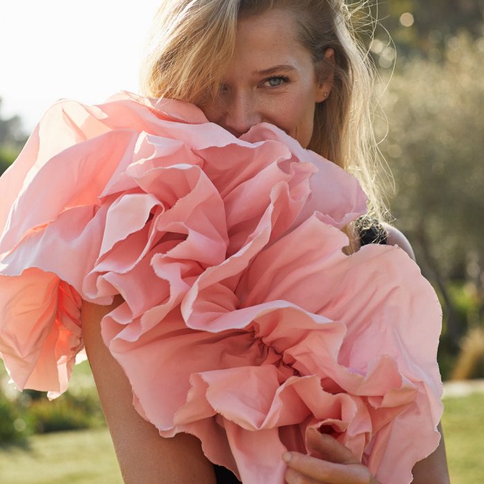 Xavi Gordo for ELLE Spain with Toni Garrn