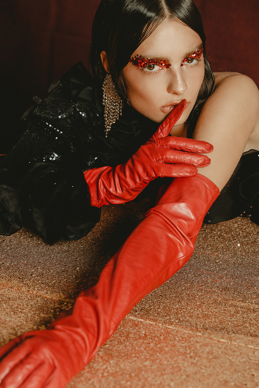 Emily Statkun Duo Linn pour L’Officiel Singapour avec Emily Statkun - Flashmode ...